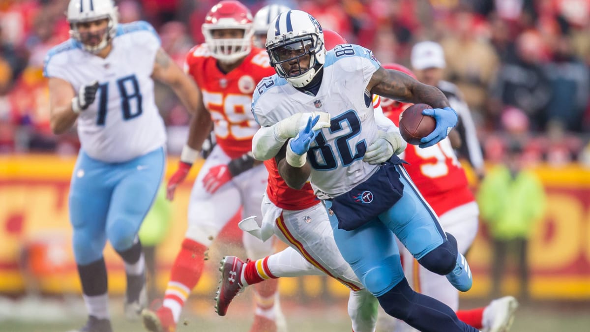 Titans' Delanie Walker returns to Pomona High to host annual youth