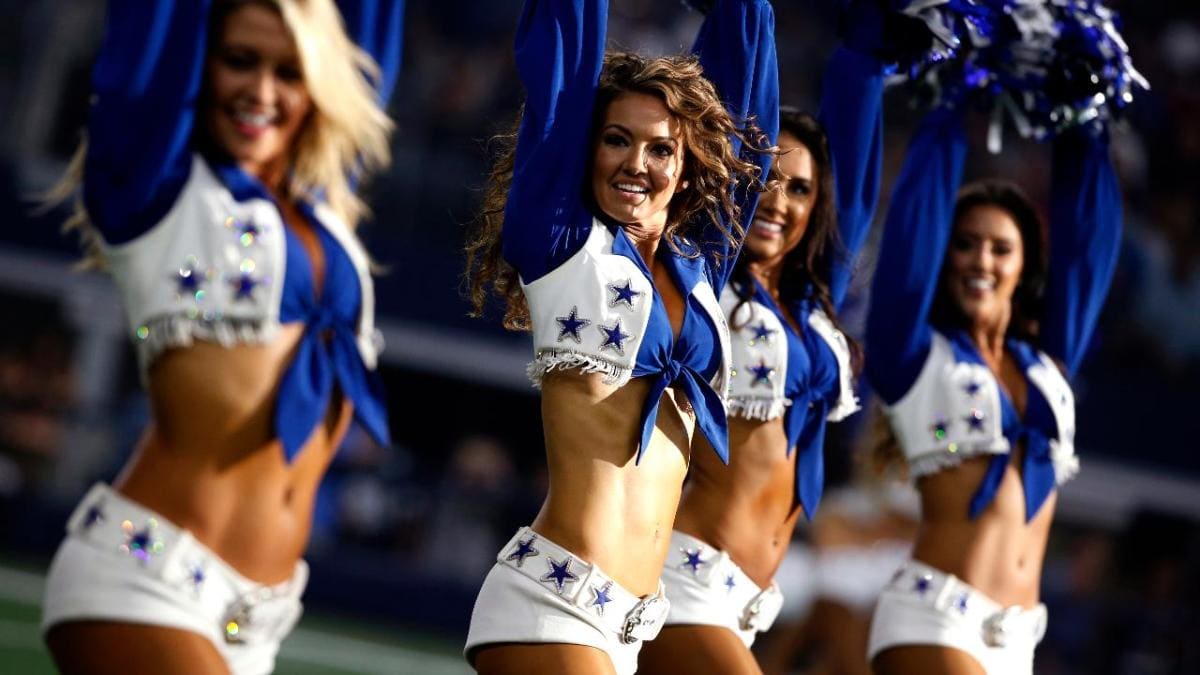 NFL World Reacts To Cowboys Cheerleader's Swimsuit Photo - The Spun: What's  Trending In The Sports World Today