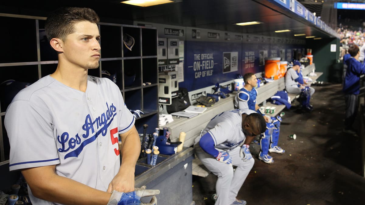 Dodgers' Corey Seager likely out a few weeks with broken hand