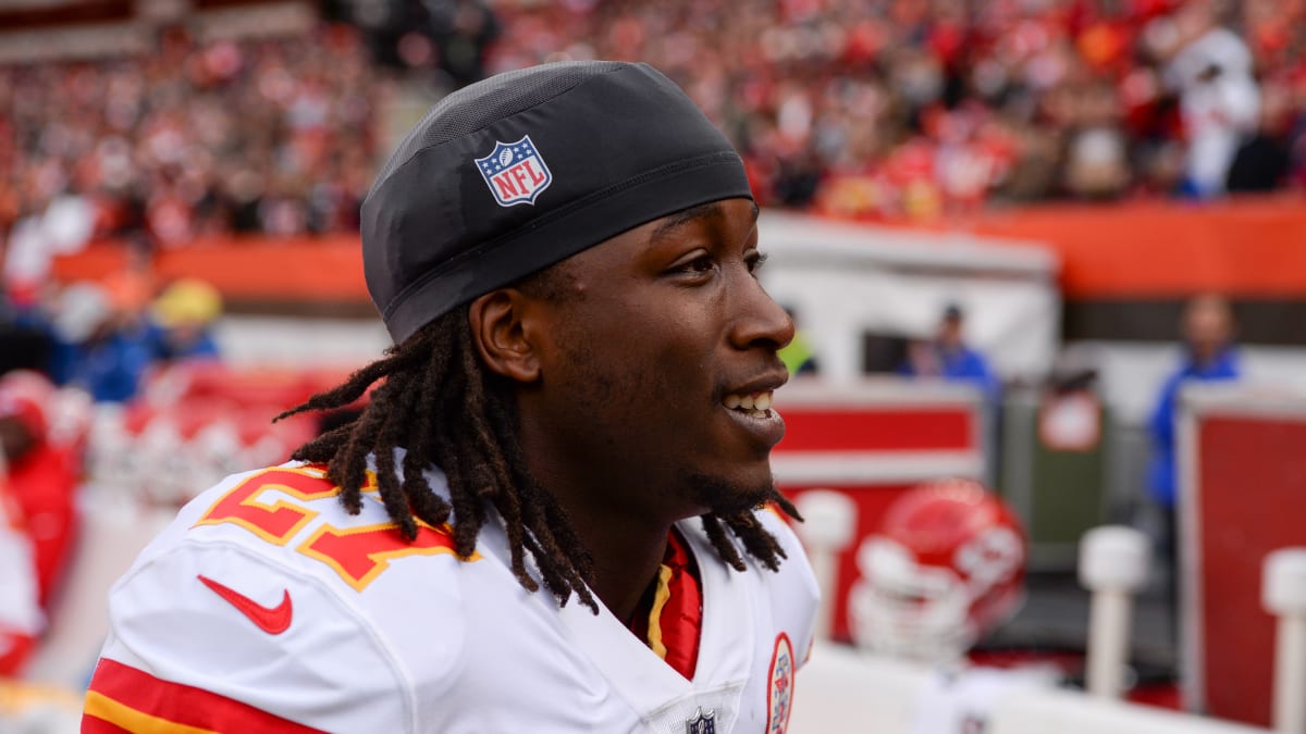 Kansas City Chiefs make stunning move, cut Kareem Hunt hours after video  surfaces - The Boston Globe