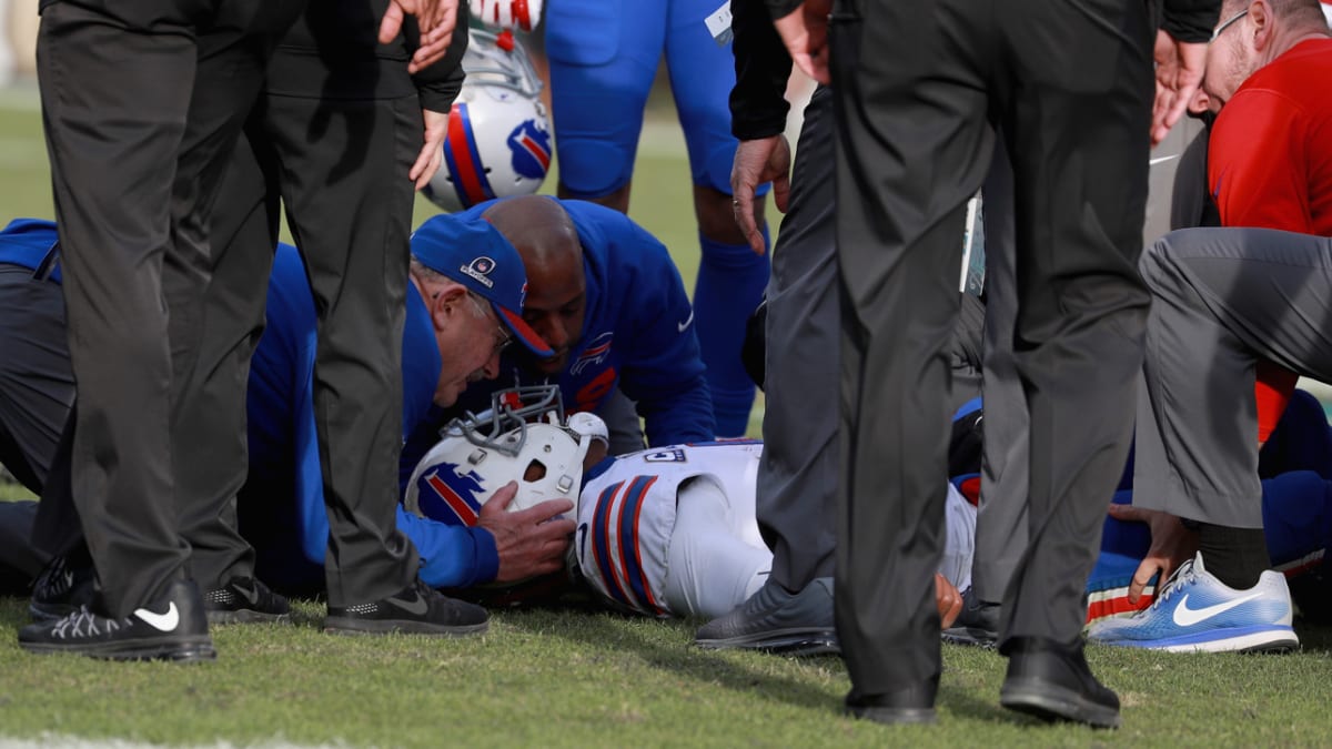 Tyrod Taylor injury update: QB leaves Bills' game vs. Jaguars after hit 