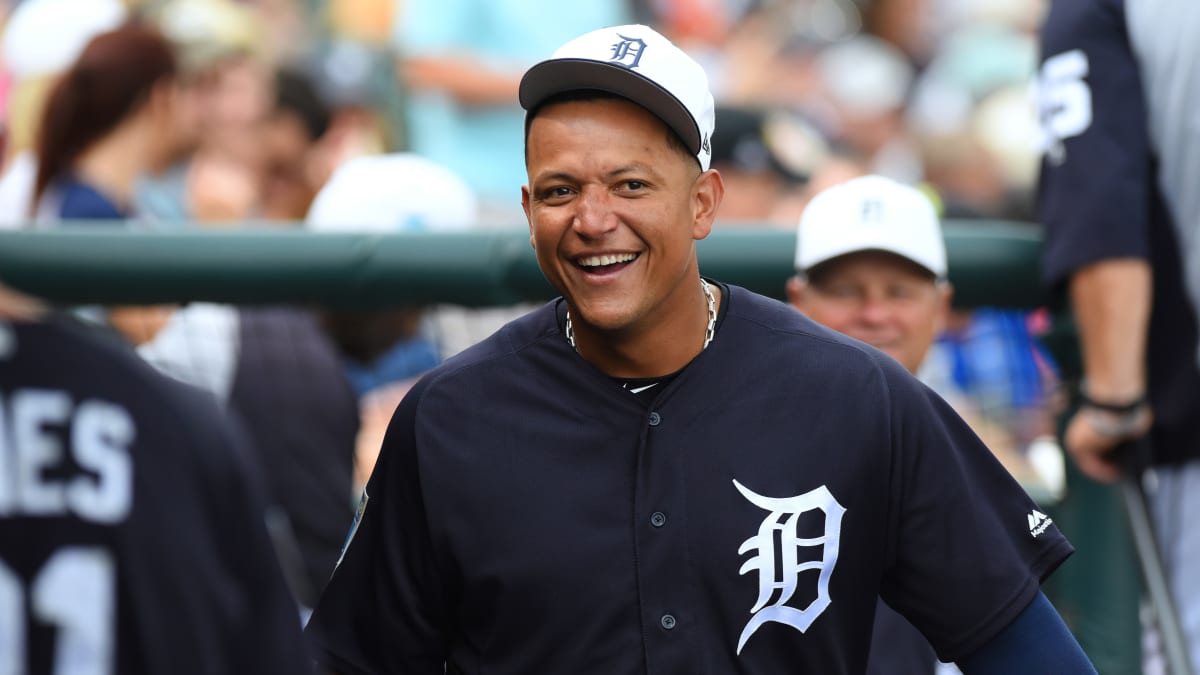 COLUMN: Miguel Cabrera 'just one of the guys' who does the extraordinary –  Macomb Daily