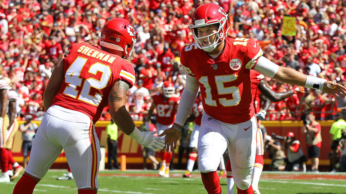 Chiefs QB Patrick Mahomes continues otherworldly play vs. 49ers - Sports  Illustrated