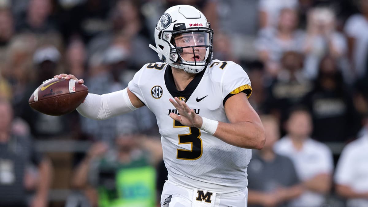 NFL Draft rumors: Giants meet with Drew Lock  Is Missouri QB the target at  pick No. 17? 