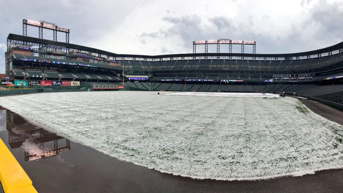 The hail came down hard at Coors Field 😳 #MLB #Rockies #colorado 
