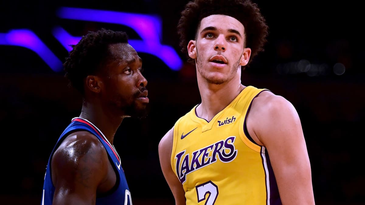 Lonzo Ball Arrives to 1st NBA Game Wearing Dodgers Jersey 