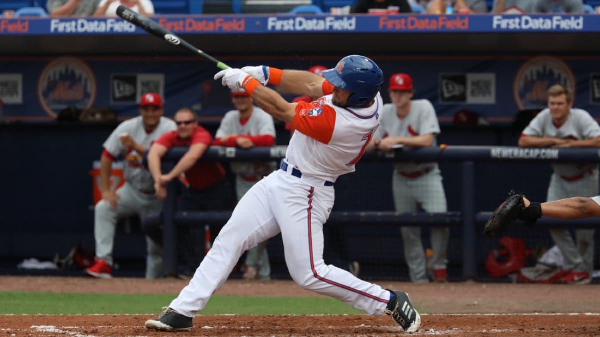 Tim Tebow blasts homer in first day with St. Lucie Mets