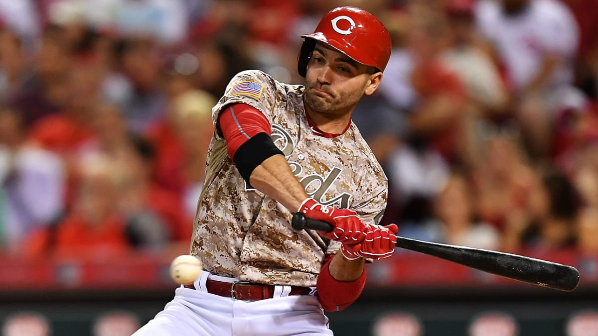 Joey Votto makes triumphant return to Cincinnati, Reds winning streak at 9