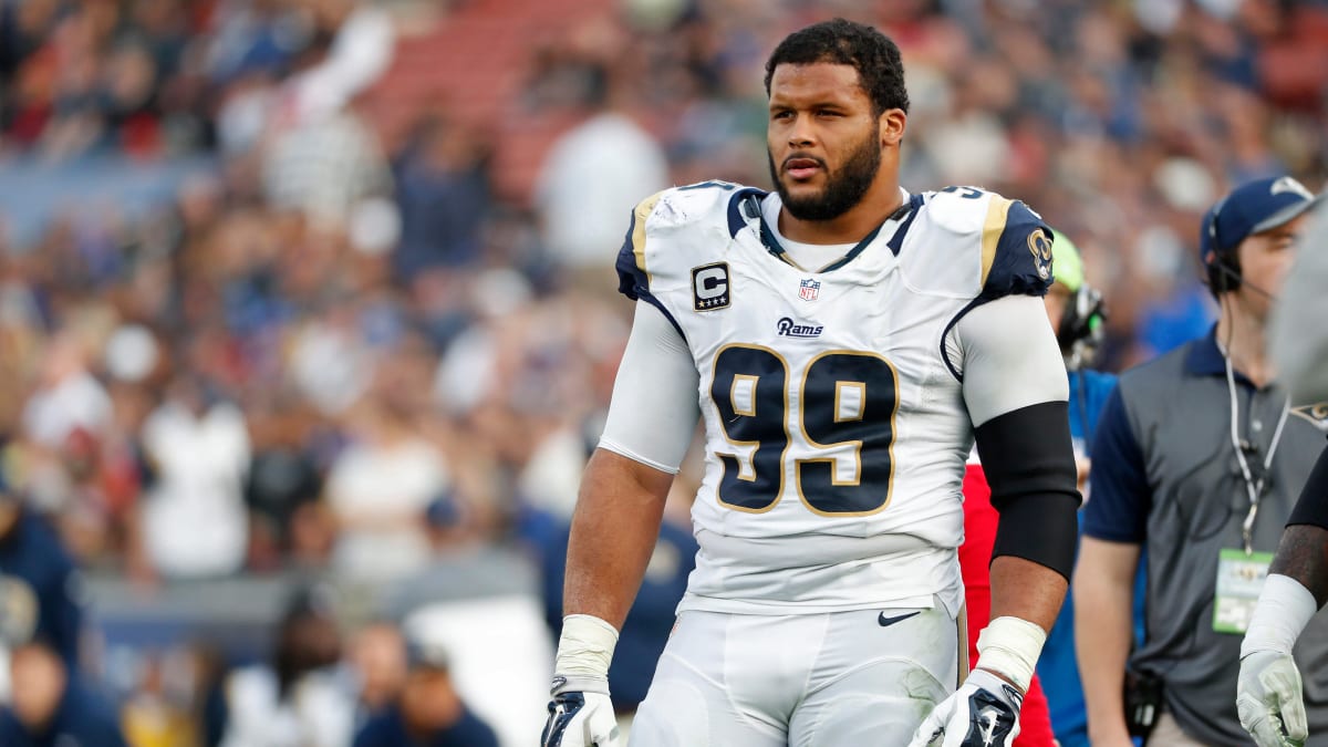 Aaron Donald ends holdout with record deal from Rams