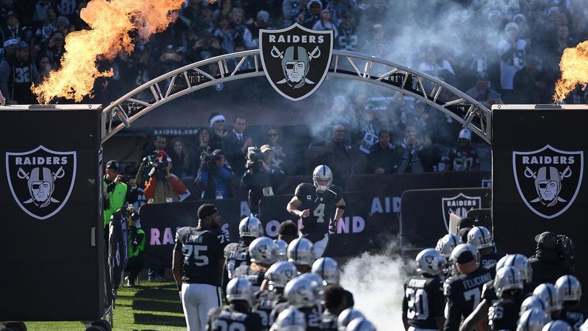 Ice Cube wants to see a Cowboys-Raiders Super Bowl