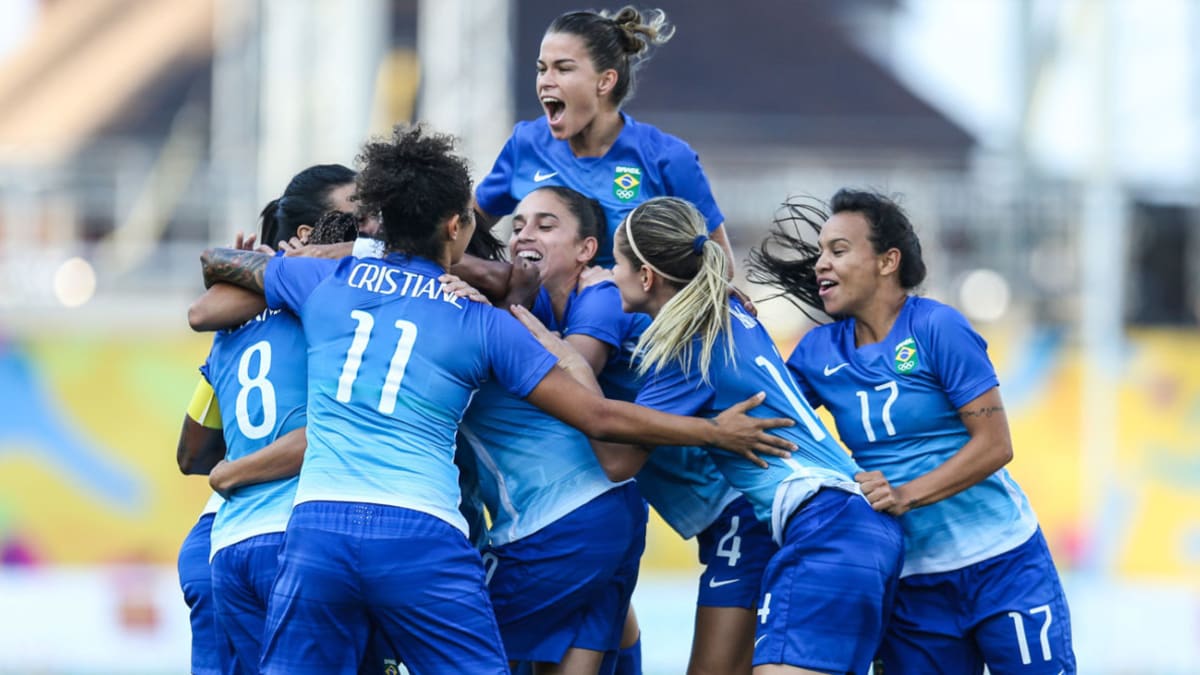 Brazil's Women Soccer Players in Revolt Against Federation - The New York  Times