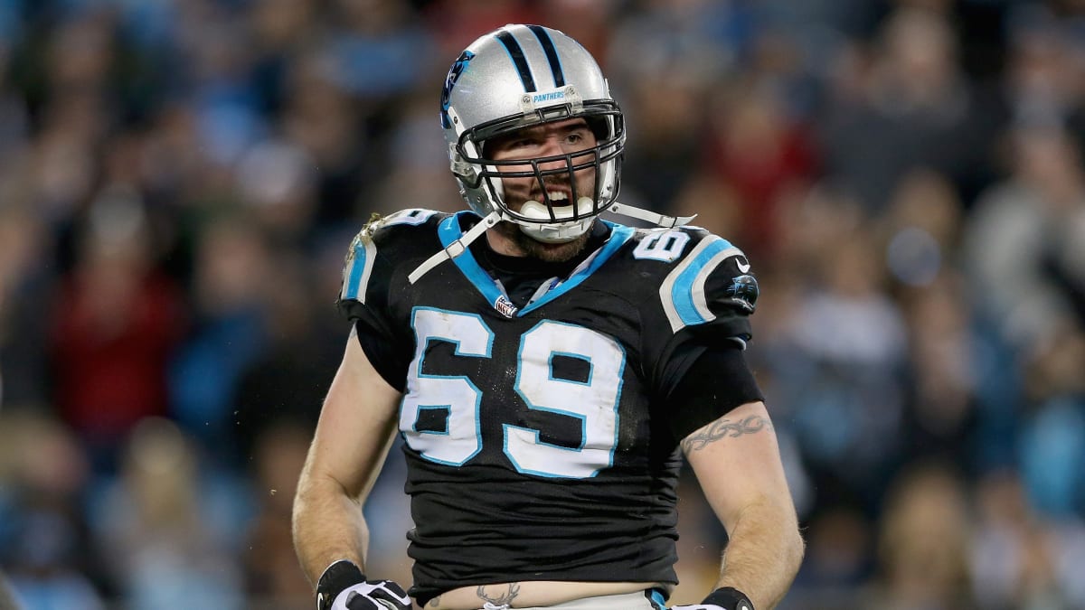 Jared Allen signs a one-day contract to retire as a Viking