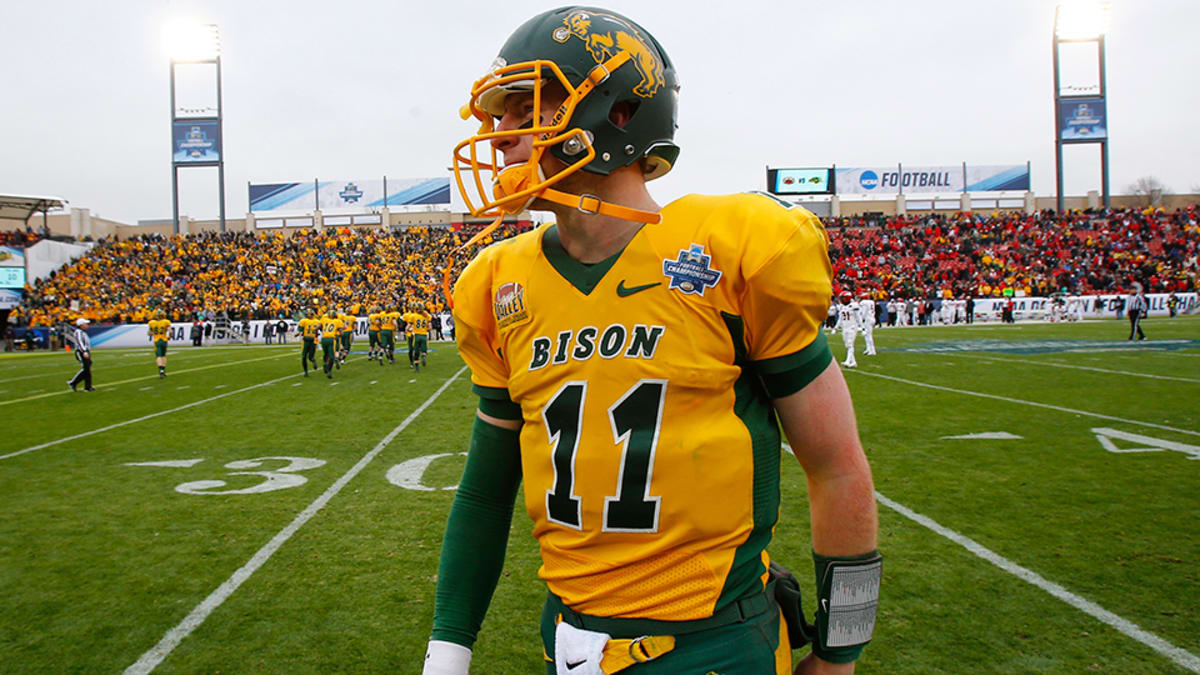 NFL insider predicts where former Bison QB Carson Wentz will end