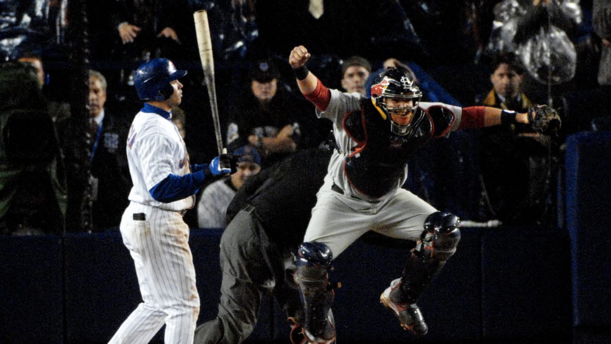 Baseball In Pics on X: Donald Trump watches Carlos Beltran strike