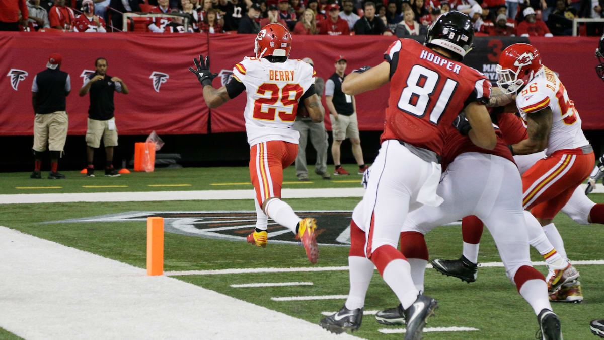 Berry's 2 picks carry Chiefs to 29-28 win over Falcons