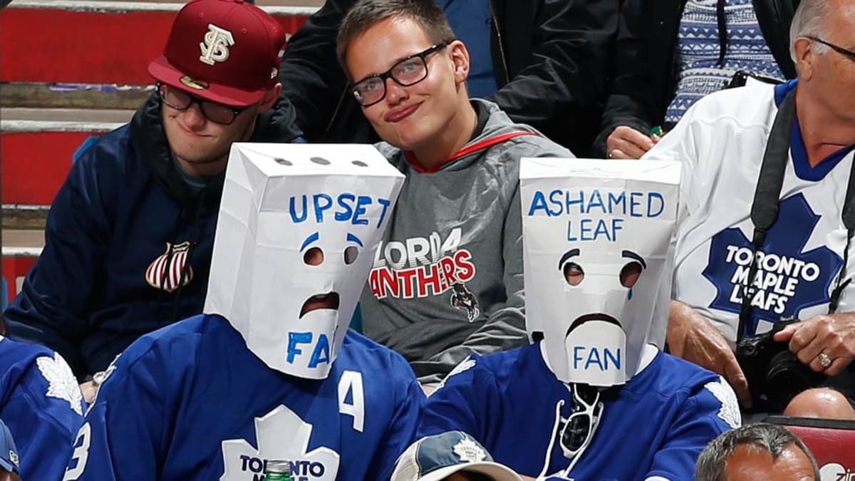 Huge score: Diehard fan amasses Maple Leafs memorabilia - The Globe and Mail