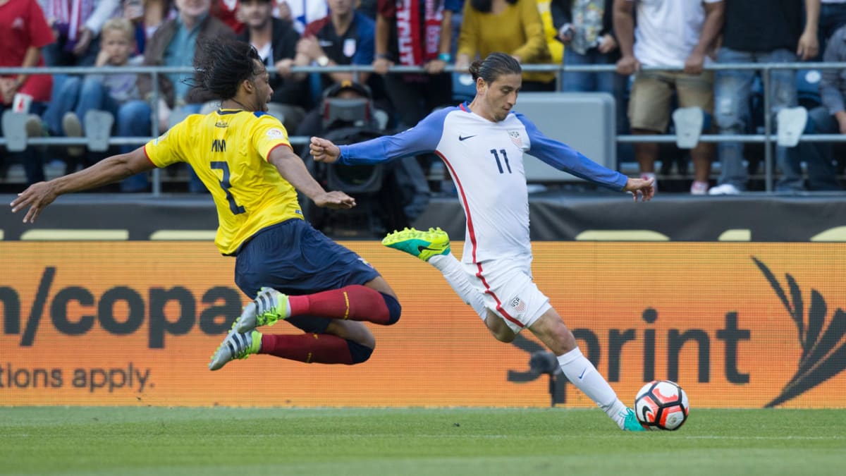 Philadelphia Union Sign midfielder Alejandro Bedoya To New