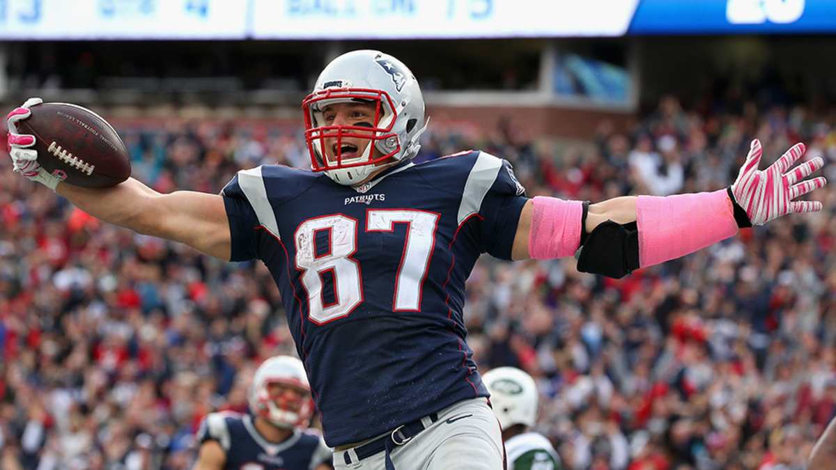 SI cover: The Patriots' not-so-secret weapon, Rob Gronkowski - Sports  Illustrated