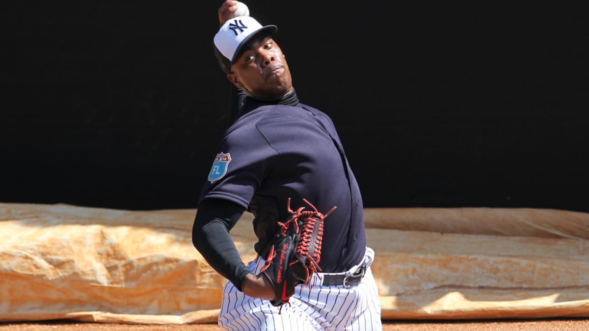 Aroldis Chapman: 'I'm apologizing because of the use of the gun