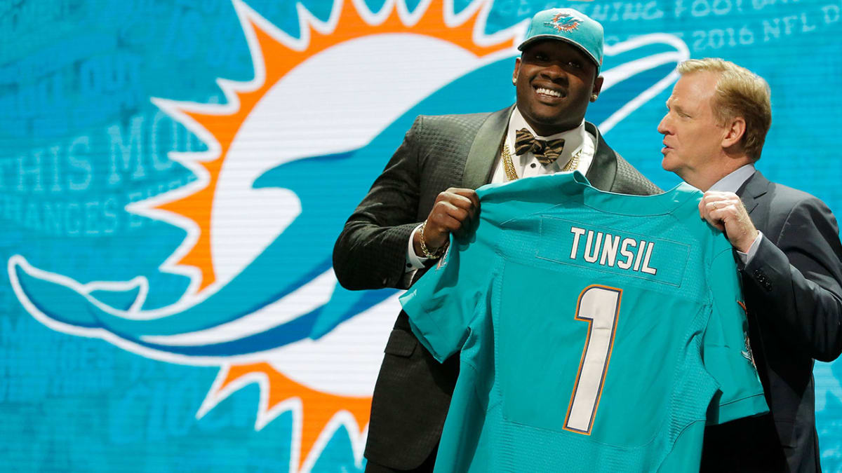 Laremy Tunsil gets hacked twice, tumbles on draft day to the