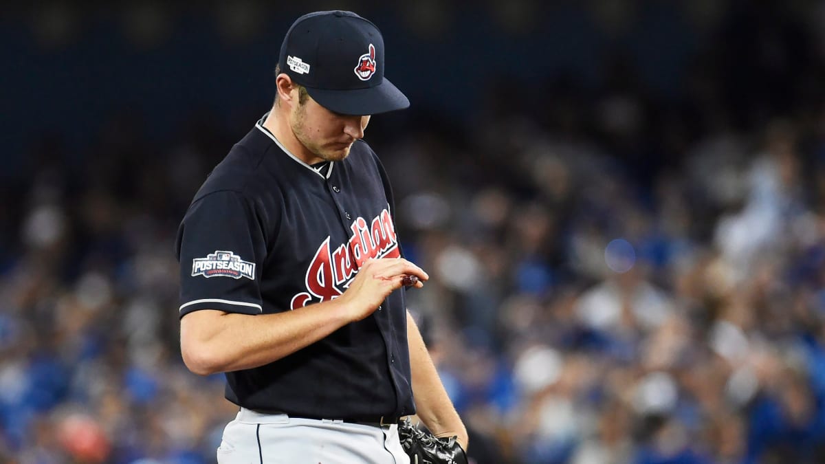 Cleveland Indians pitcher Trevor Bauer cuts finger, won't start Game 2 of  ALCS - ESPN