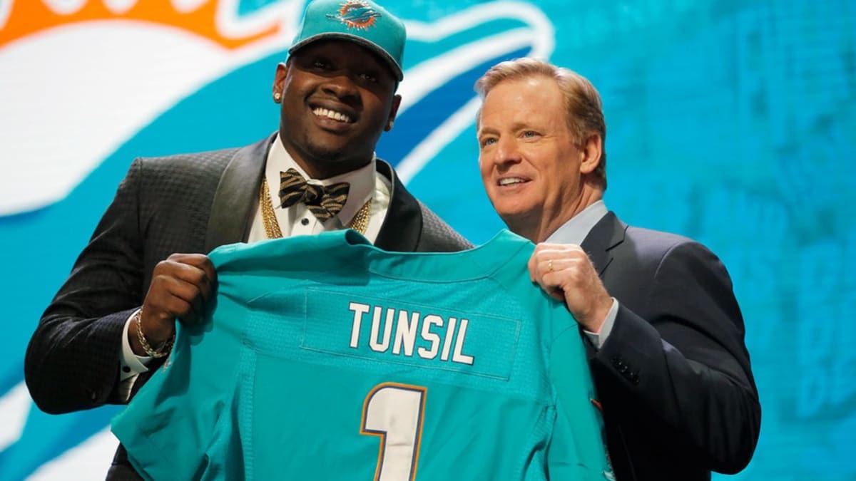 2016 NFL draft -- Laremy Tunsil admits to taking cash from Ole