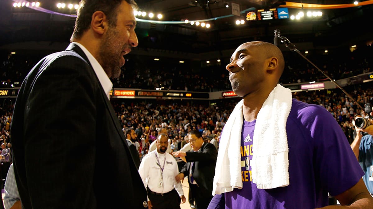 Los Angeles Lakers Kobe Bryant in action vs Sacramento Kings