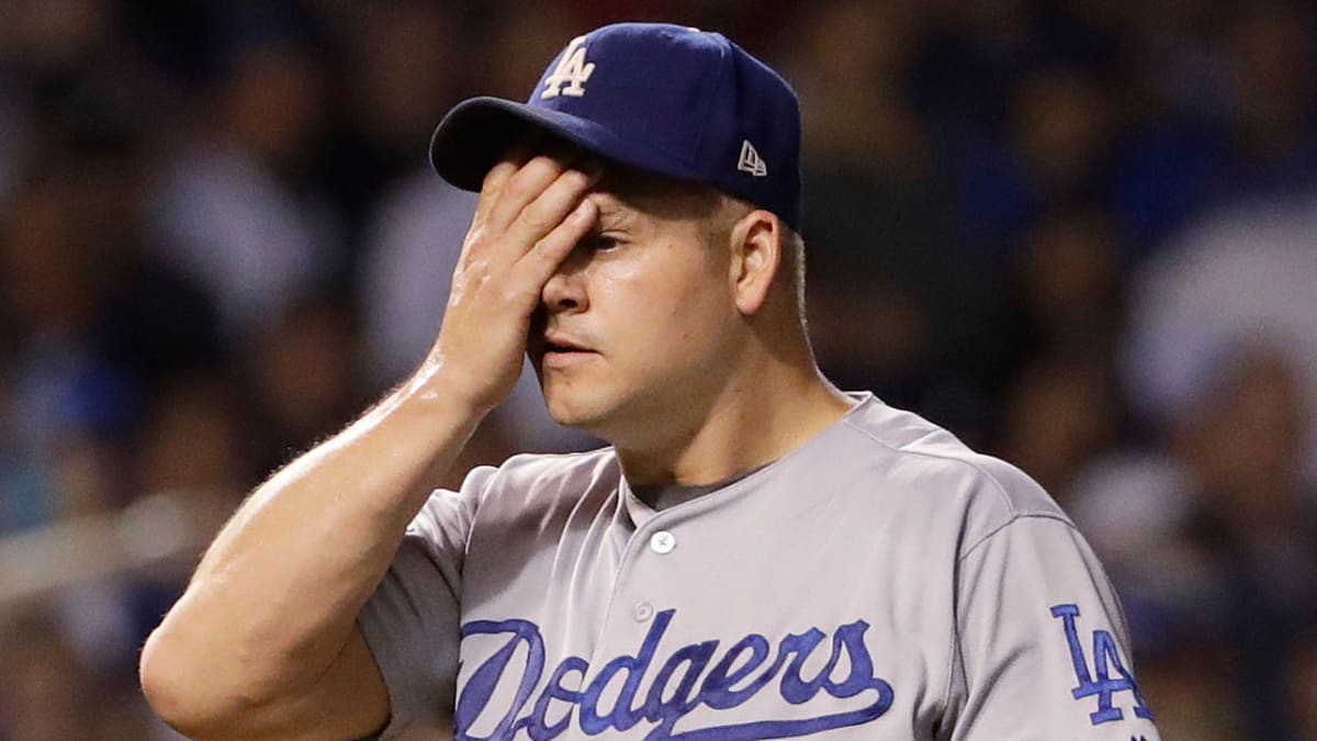 Dodgers roar back with four homers in eighth inning to beat Padres