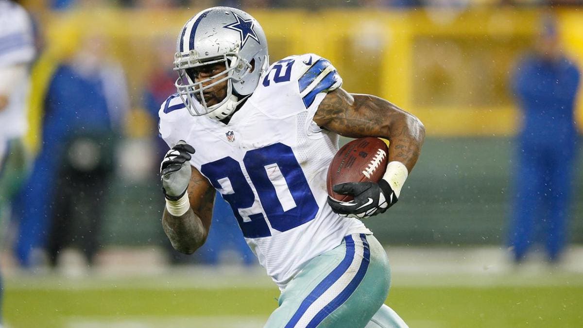 Darren McFadden Out 2 Months After Breaking Elbow to Avoid Dropping Phone