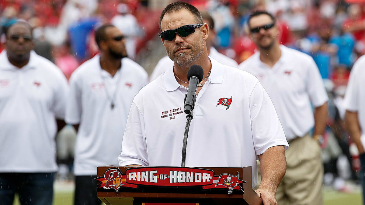 Ex-NFL star Mike Alstott speaks out about risk of painkiller abuse - CBS  News