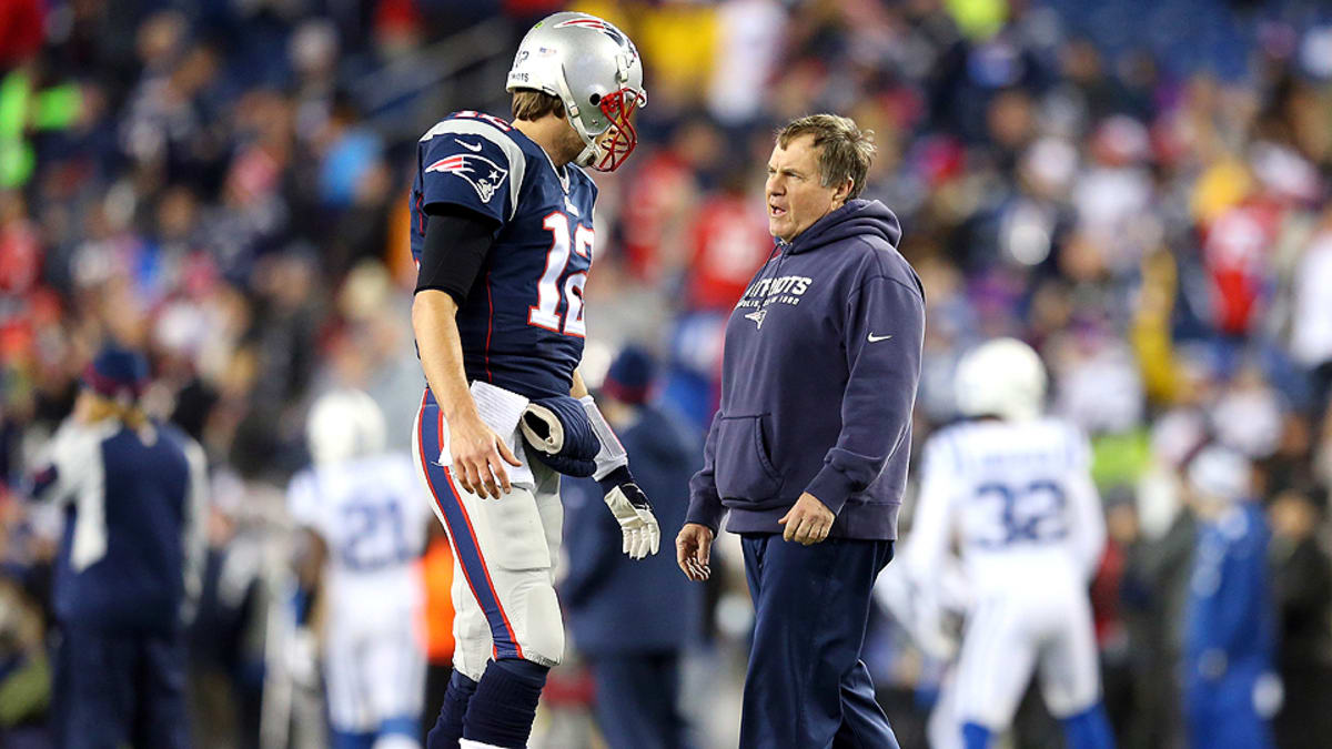 Brett Favre Attends Buccaneers Game Wearing Tom Brady Shirt