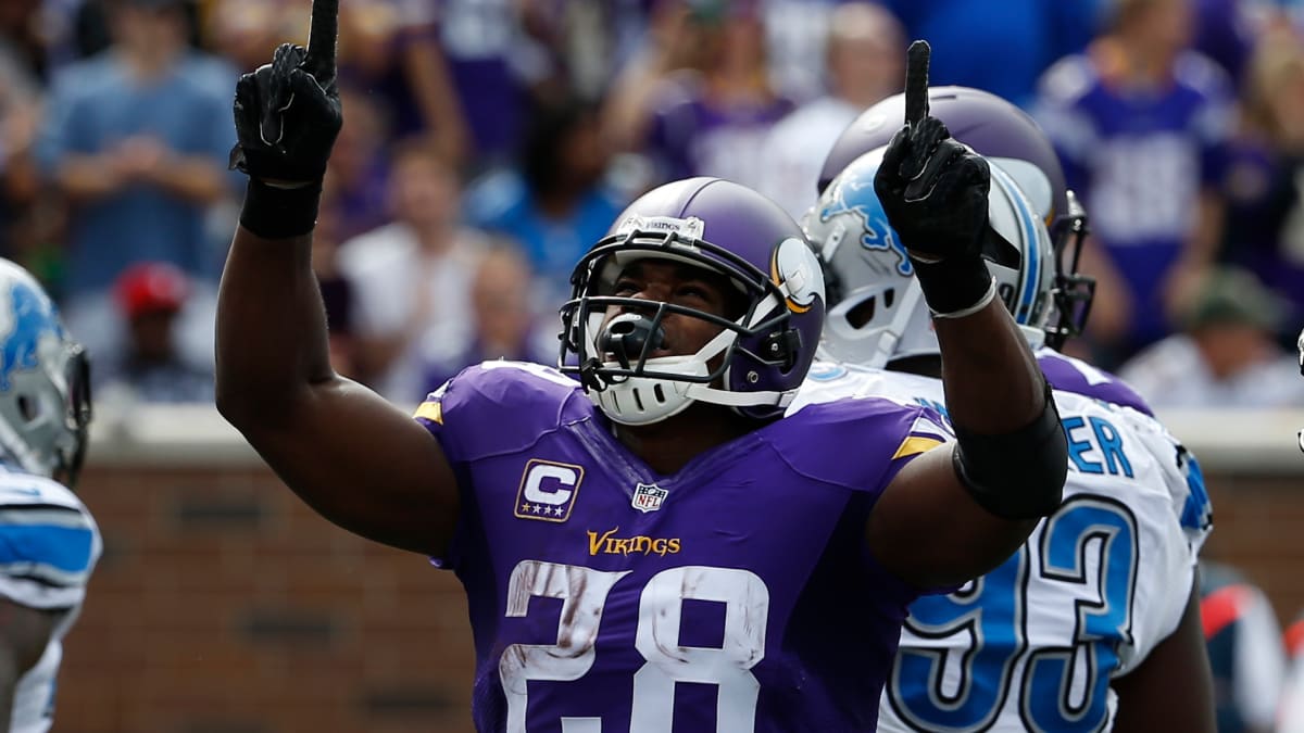 Adrian Peterson busy as Vikings seize early lead against the Lions