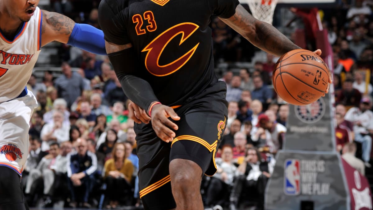 LeBron James rips sleeves: Cleveland Cavaliers star says players 'love' sleeved  jerseys 