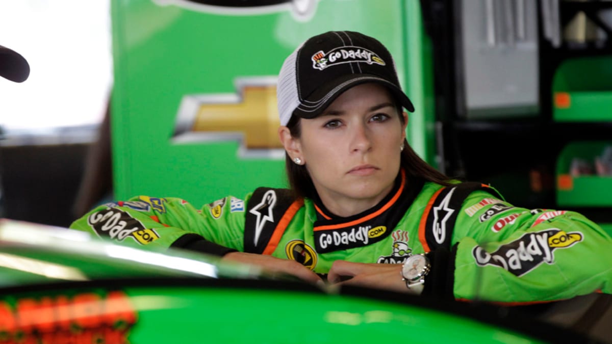 Sports World Loved Danica Patrick's Outfit For Formula One