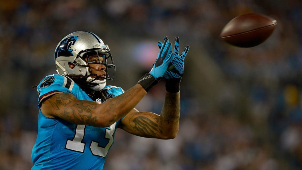 Carolina Panthers' Kelvin Benjamin wears Oregon jersey after