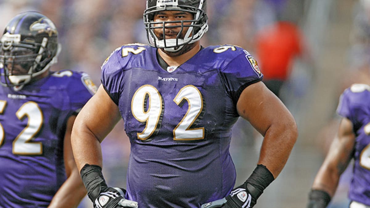 Ravens' Haloti Ngata drops pounds, gains a step 