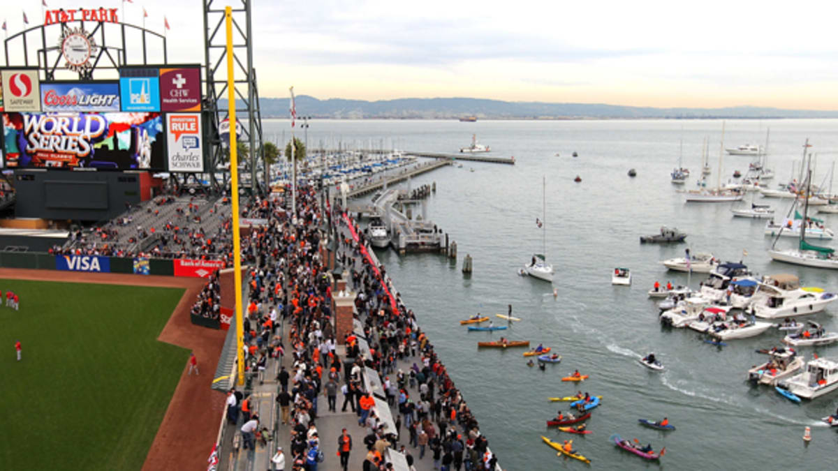 Ballpark Quirks: Splashing down in San Francisco's McCovey Cove at AT&T Park  - Sports Illustrated