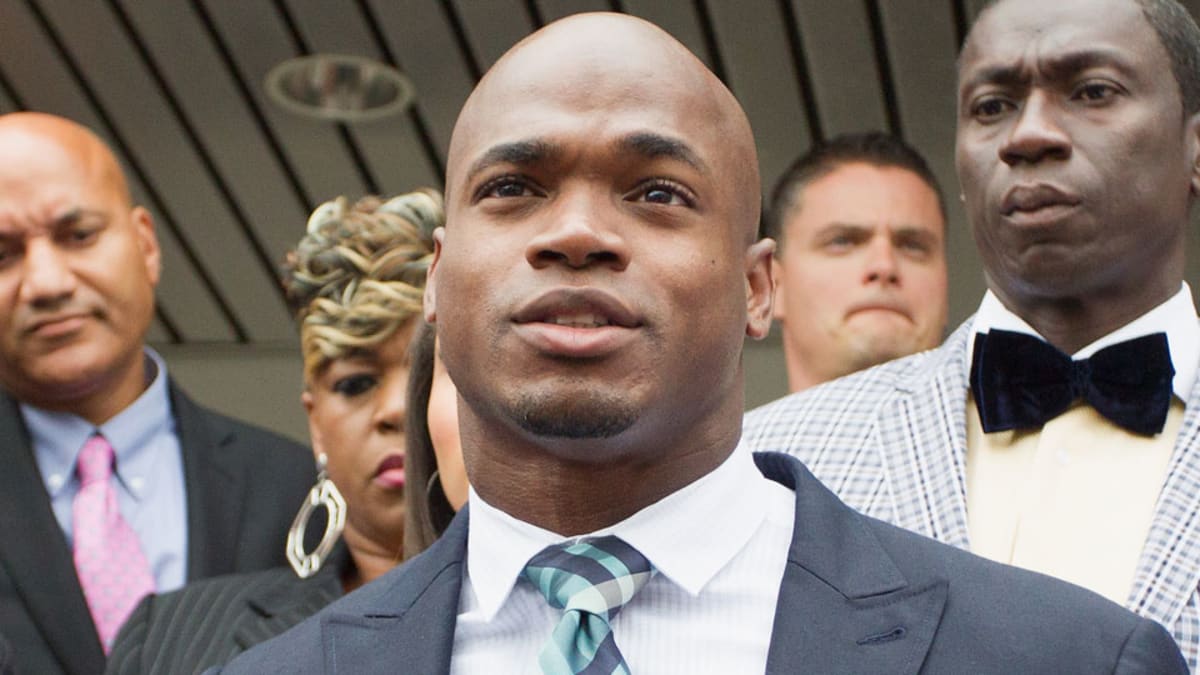 Nike suspends Adrian Peterson deal - ABC7 San Francisco