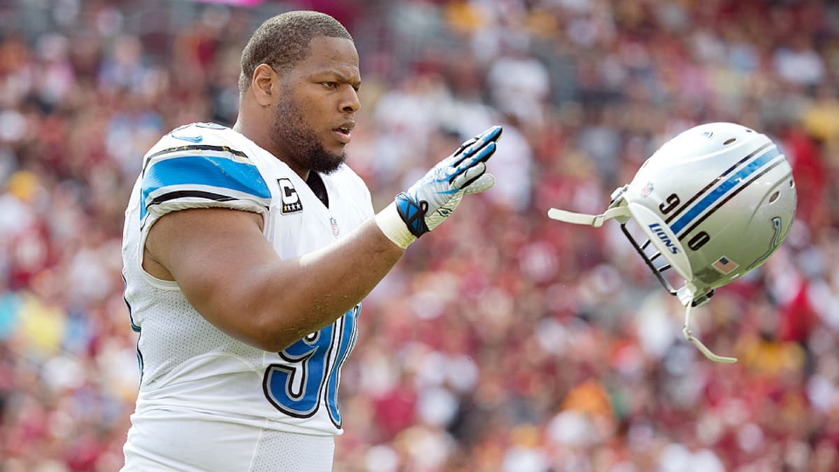 Former Detroit Lions DT Ndamukong Suh still powerful with Buccaneers