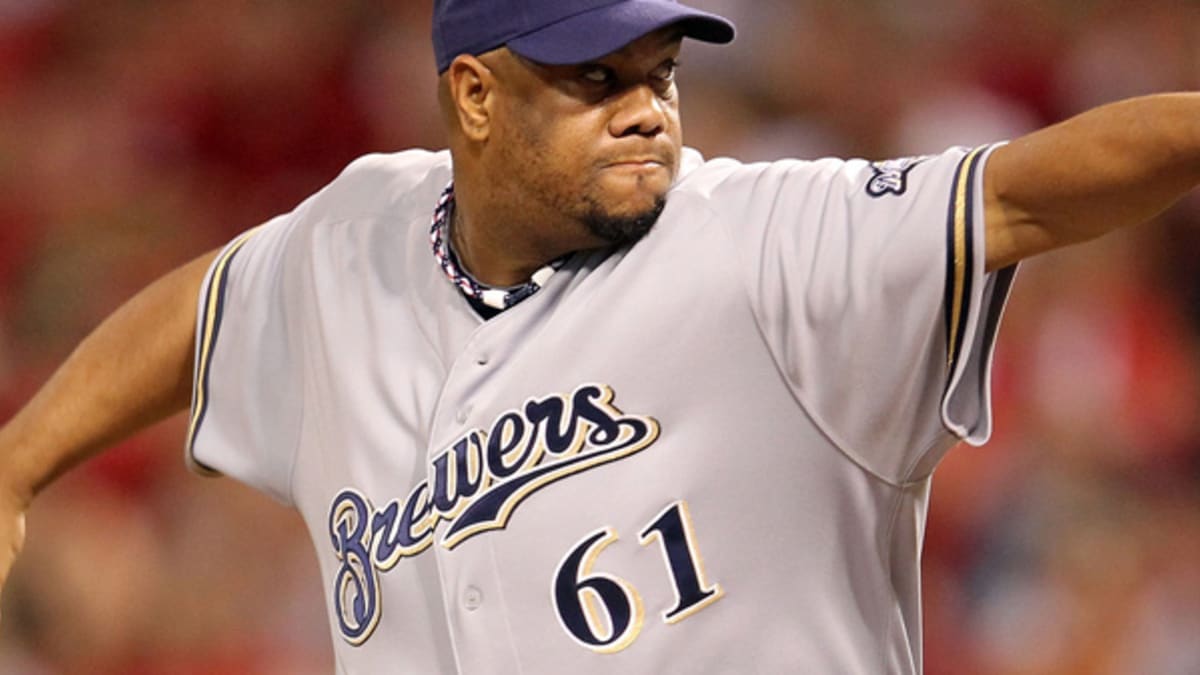 Astros release Livan Hernandez 