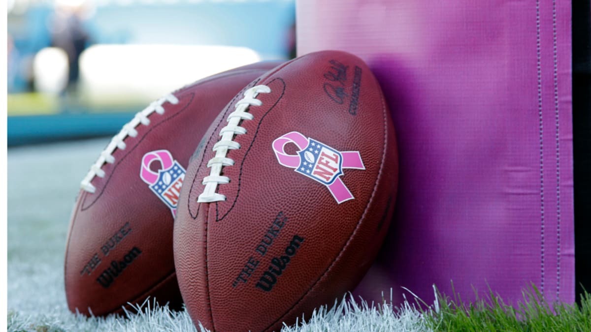 Tennessee Titans support National Breast Cancer Awareness Month