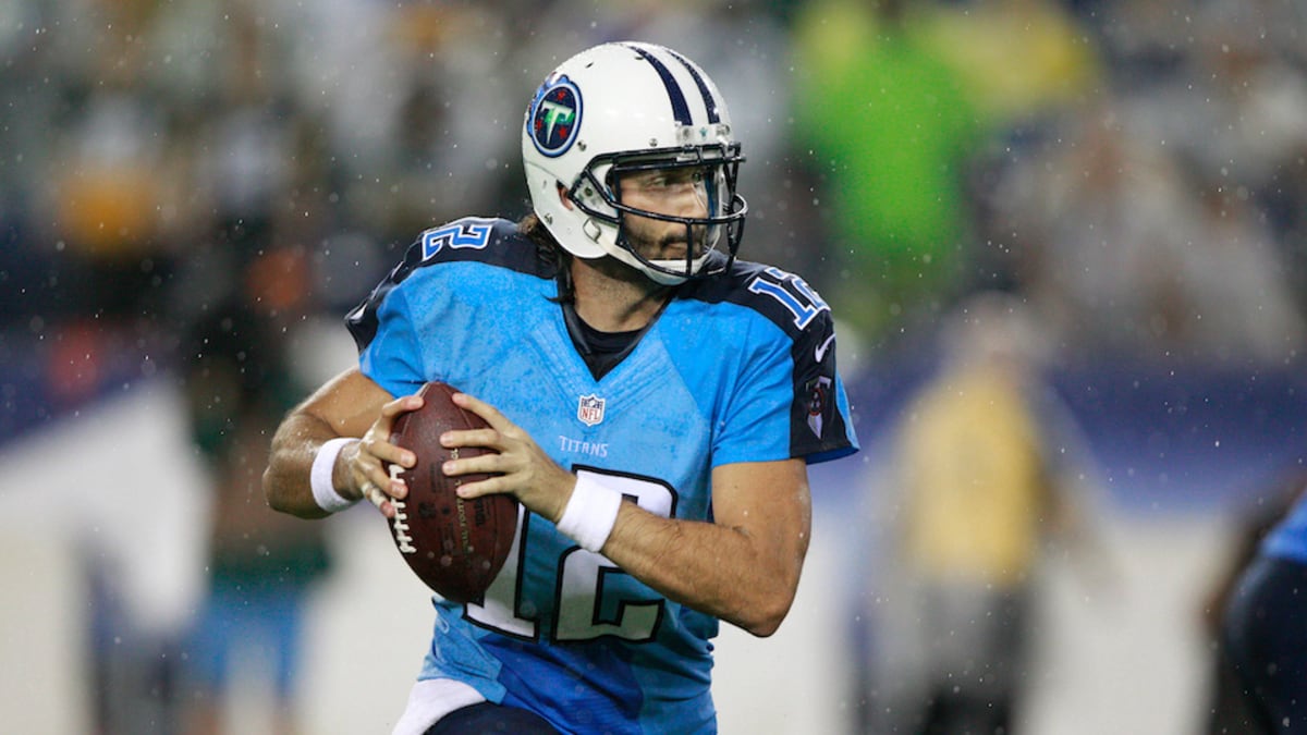 Titans' Charlie Whitehurst throwss two touchdowns in his first