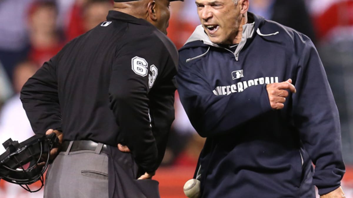 MLB: Umpire Ángel Hernández blew calls, losing World Series job