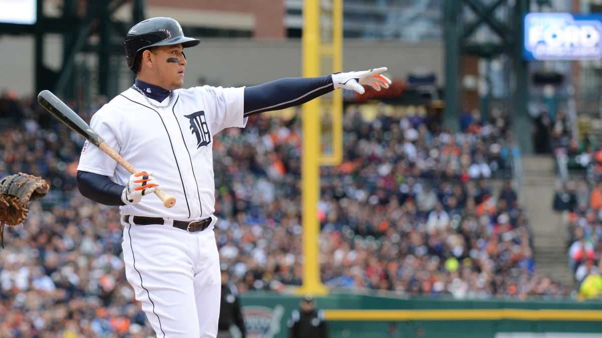 Jose Iglesias injury: Tigers SS leaves game with shin splints