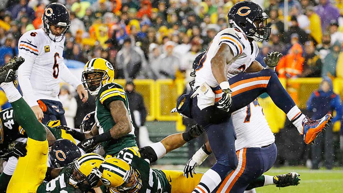 Packers start Love era on right foot, breeze past Bears 38-20