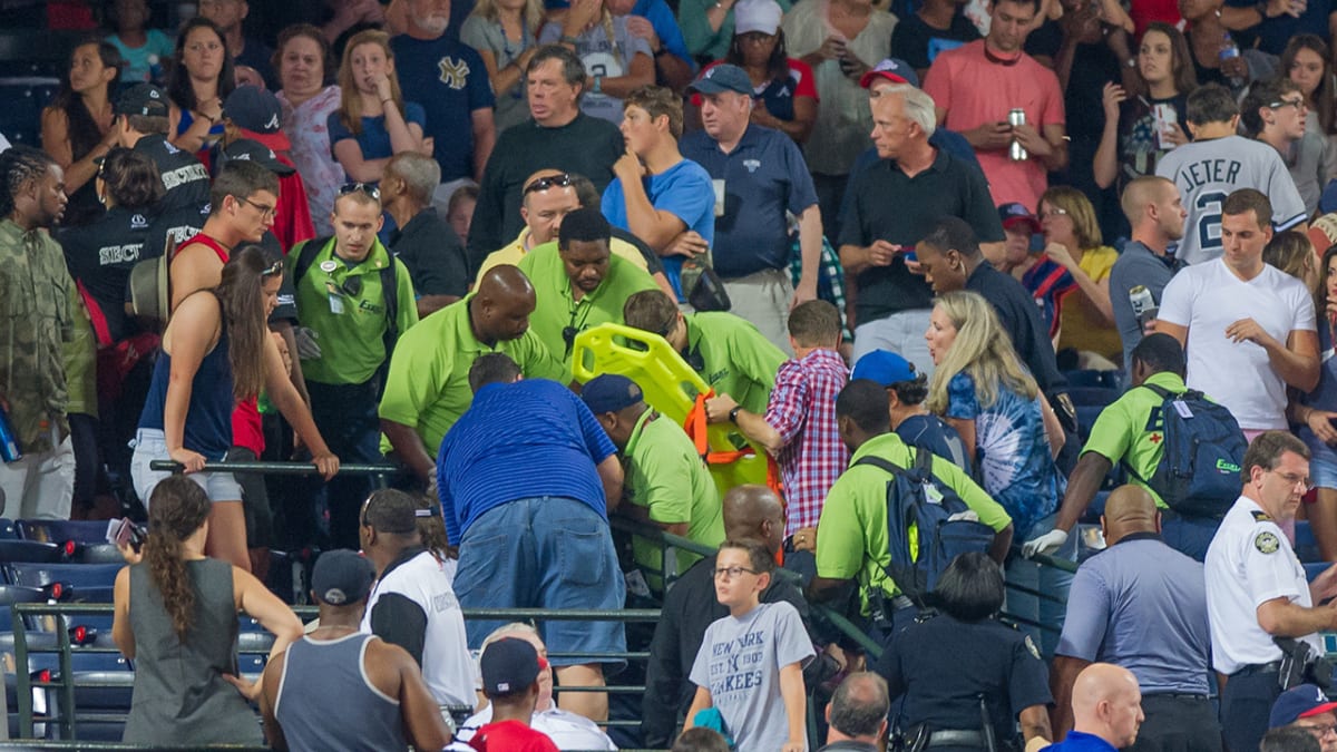 Fan killed in fall during Yankees' win over Braves