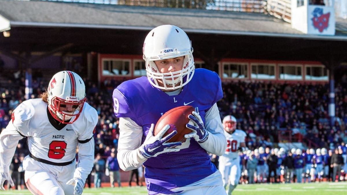 Inspiring Speaker and Former NFL Long Snapper Turns to Magic to Overcome  Tragedy