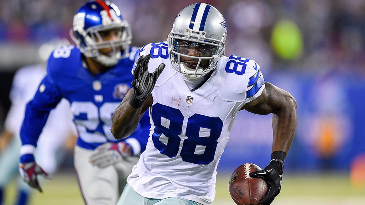 Dez Bryant makes incredible one-handed touchdown catch vs. Detroit - Sports  Illustrated