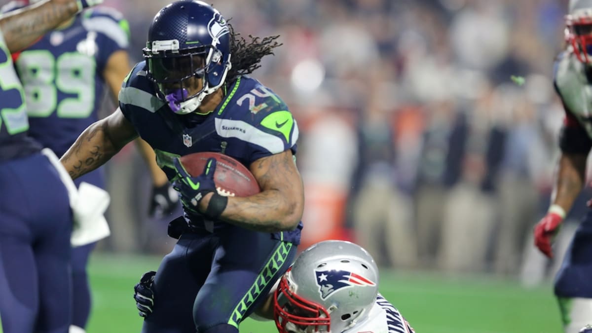 Super Bowl 49: Here's what it's like trying to tackle Marshawn Lynch 