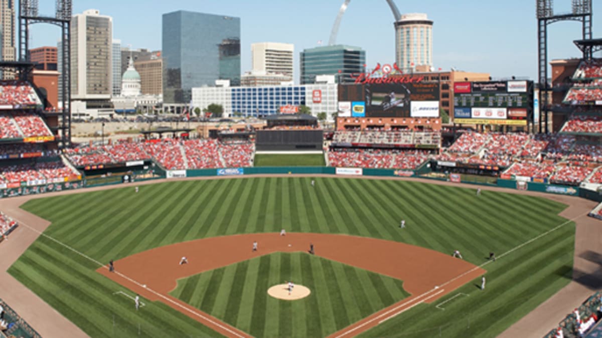 New season brings changes — and familiar faces — to Busch Stadium